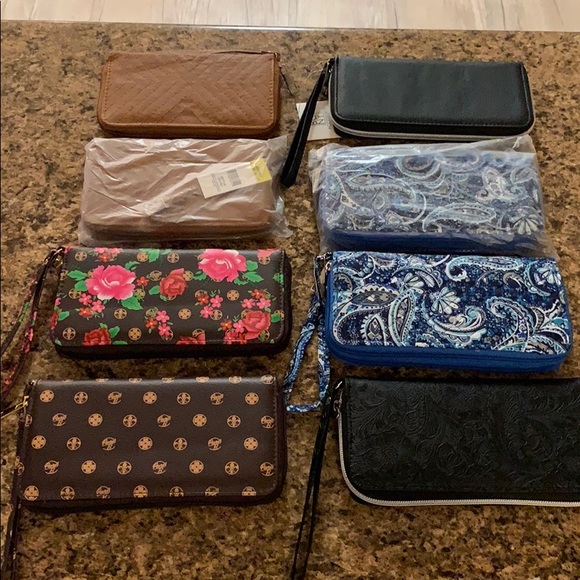 Handbags - **WHOLESALE** Ladies Wallet Assortment